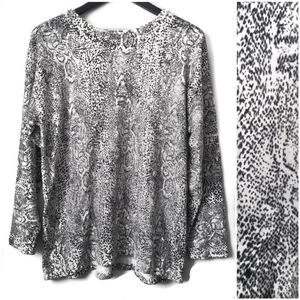 Principles women's snake python print crewneck lightweight sweatshirt